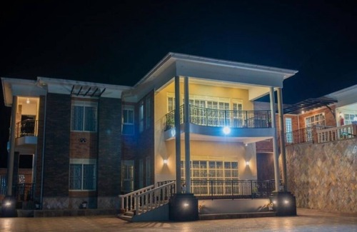 Kabale Bed & Breakfast | The Georges' Residence : King Room with Mountain Viewn