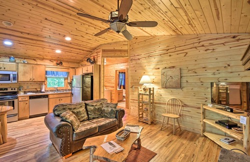 Helen Cabin | ‘The Get Away’ at the Sautee Mountain Retreat