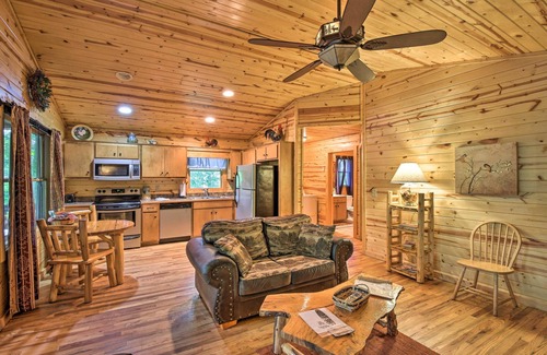 Helen Cabin | ‘The Get Away’ at the Sautee Mountain Retreat