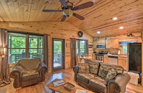 Helen Cabin | ‘The Get Away’ at the Sautee Mountain Retreat