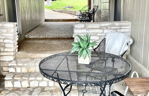 Travis Landing House | The Getaway a peaceful retreat with expansive views of Lake Travis