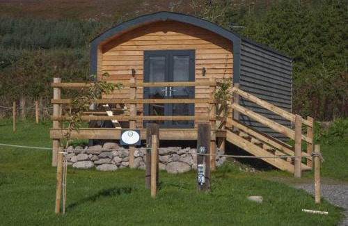 Dungarvan House | The Getaway - The Red Kite - Pet Friendly Luxury Glamping Cabin