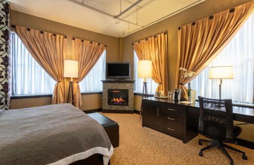 Downtown Niagara Falls Hotel | The Giacomo, an Ascend Collection Hotel