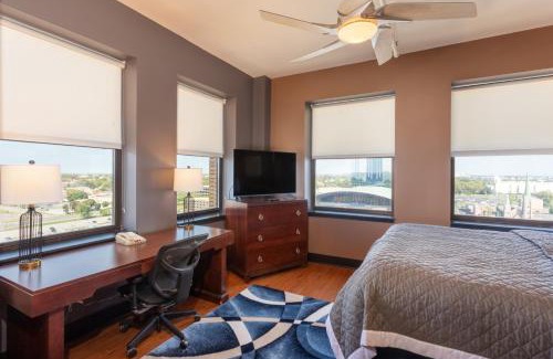 Downtown Niagara Falls Hotel | The Giacomo, an Ascend Collection Hotel