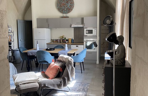 Lussan Apartment | The « GID Nest » Apartment Cosy Dans un Château du sud de la France