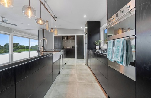 Raglan House | The Glasshouse at Block295 Raglan