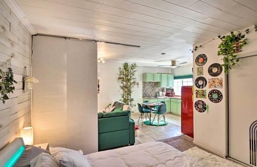 Las Vegas Apartment | 'The Goat Hut' Studio: 11 Mi to Las Vegas Strip!