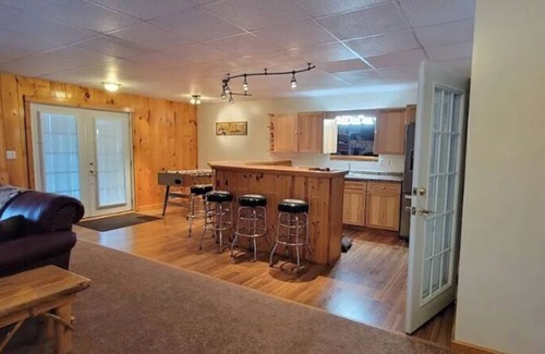 Goodman House | The Good Place: Lakehouse Near Dunbar ATV Trails/On Blue Ox Trails