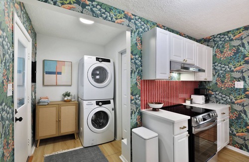 Westerville House | THE GOOD PLACE - Uptown Westerville's Premier Vacation Home - Colorful & Cozy