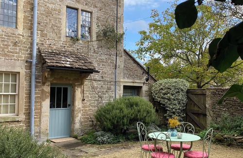 Lacock Apartment | The Governor's House