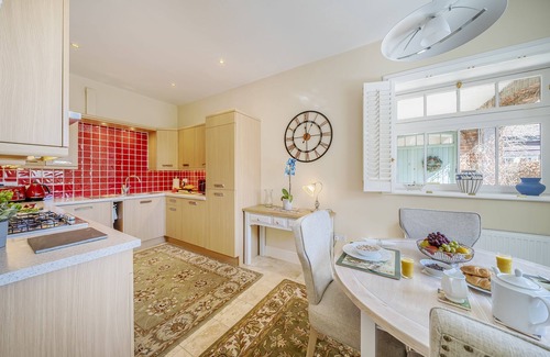 Thornford Cottage | The Granary - sleeps 2 guests in 1 bedroom