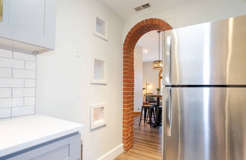 Five Points Apartment | The Grand Curtis Summ