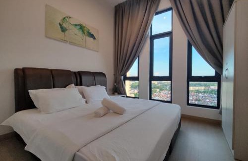 Subang Jaya Apartment | The Grand SS15 Sunway 4Pax 2BRs City View - Free WiFi, Infinity Pool & Gym
