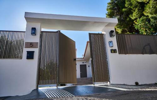 Spata-Artemida Resort | The Grandma's house