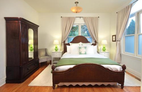 Healdsburg Bed & Breakfast | The Grape Leaf Inn