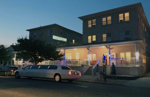Wall House | The Greatest Place in the Belmar Beach.