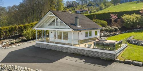 Stavanger House | The Green Bay