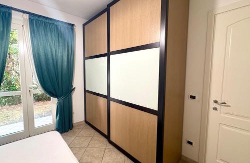 Marina di Massa House | The Green Nest-Casa con giardino