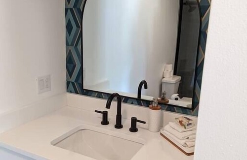 Munising Hotel | The Greenland Motel - Room No. 7