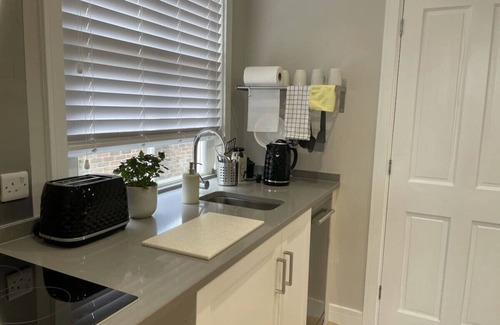 Wadhurst Apartment | The Greig 1B - Smart, spacious 1 bed Wadhurst Apartment (1B) - Sleeps 4
