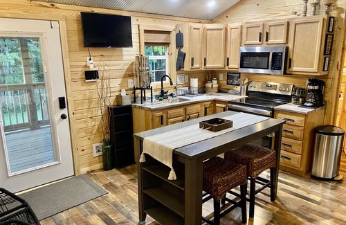 Stanton Cabin | The Grey at RRG