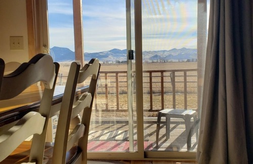 Dillon Cabin | The Grizzly-GREAT VIEWS!