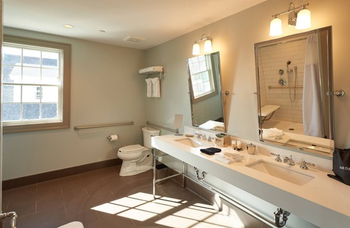 Groton Hotel | The Groton Inn