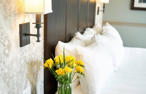 Groton Hotel | The Groton Inn