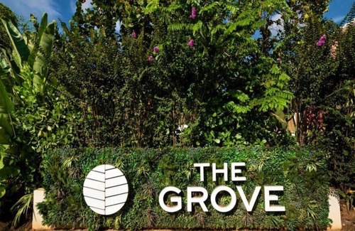 Seven Mile Beach Apartment | The Grove 1BR Apt /w Rooftop Pool+Onsite Amenities