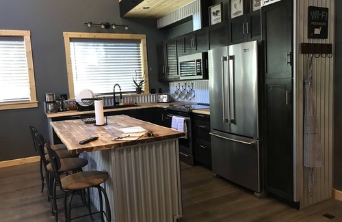 Courtenay House | The Guest Barn on Rennie