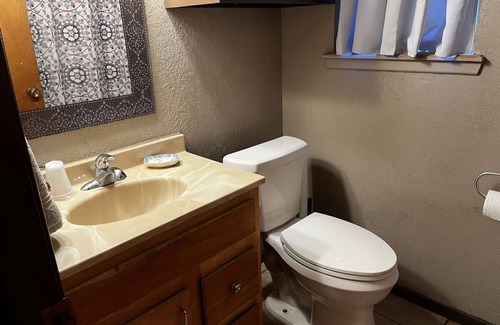 Nazareth Apartment | The Guest Cottage at the Yellow Rose Inn