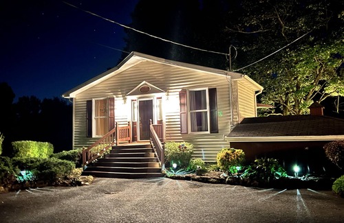 Bowers Cottage | The Guest Cottage at Dryville