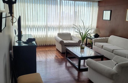 Petit Jean Ocharan Apartment | The Guest Home at the booming center of Miraflores