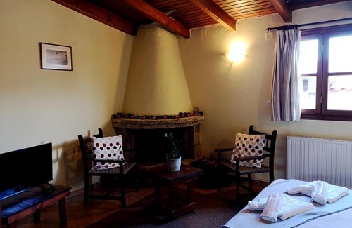 Distomo-Arachova-Antikyra Ski Chalet | The guesthouse