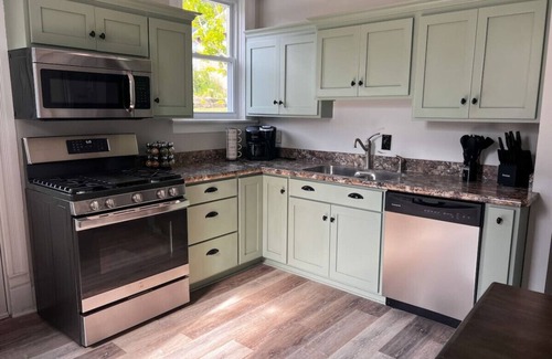 Millersburg House | The Guesthouse Newly Renovated Historic Property just steps from the Downtown