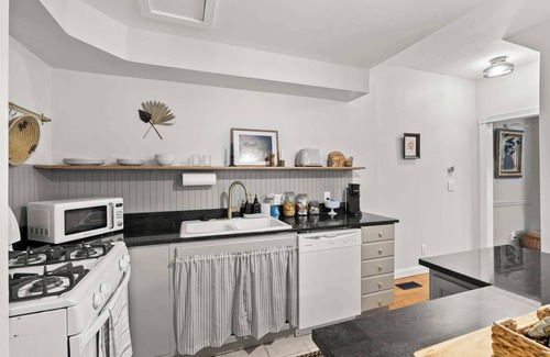 Olde Towne East House | The Gustavus House – For 4!