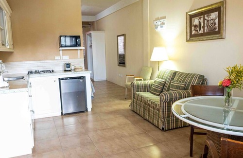 Rodney Bay Apartment | The Hamlet Suites - Bright and spacious Studio Apartment 1