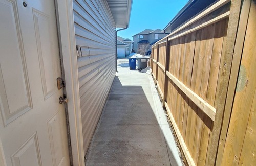 Saskatoon Apartment | The Hampton Suite(close to the Airport & Downtown)