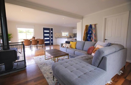 Port Campbell House | The Hangout KING BEDS Hammock Chairs with a View