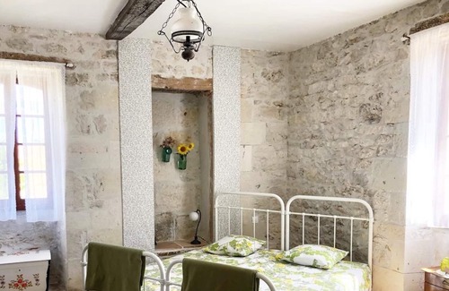 Fauroux House | The Happy Hamlet - A Special Hideaway. Best enjoyed with family or friends!