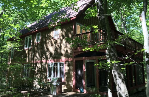 Harbert House | The Harbert Beach Cottage in the Woods