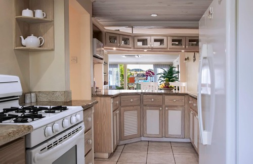 Rodney Bay House | The Harbour #6 - 2 Bedrooms in Rodney Bay 2 Townhouse by RedAwning