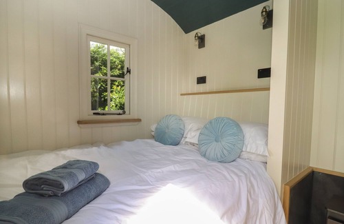 Whichford Cottage | THE HARES REST, romantic, with open fire in Brailes