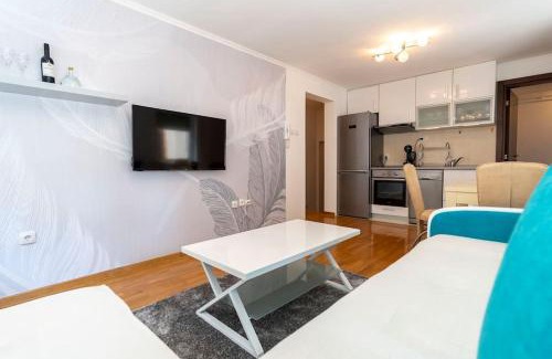 Vukov Spomenik Apartment | The Harmony Away from Home