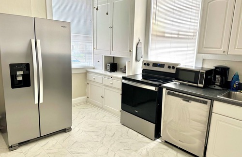 Evansville Apartment | The Harrison C - 1BR/1BA APT steps from Riverfront