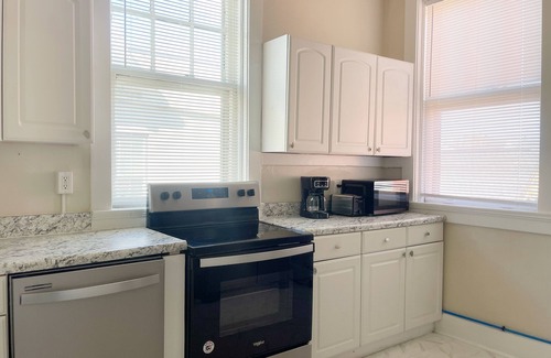Evansville Apartment | The Harrison F/Steps from Riverfront EVV 1BR/1BA Downtown Apartment