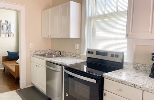 Evansville Apartment | The Harrison F/Steps from Riverfront EVV 1BR/1BA Downtown Apartment