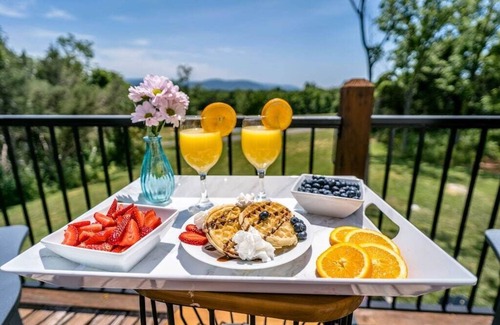 Front Royal House | The Haven: Country Escape with Gorgeous Views