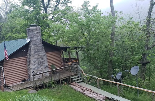 Madison House | THE HAVEN, Log cabin in the woods minutes from downtown Madison. Whole House