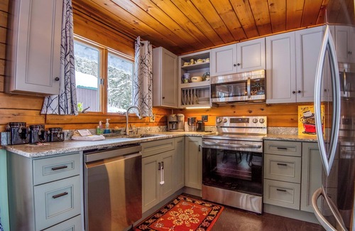 Rangeley House | The Haven on Hunter Cove - Charming and comfortable log home on Rangeley Lake